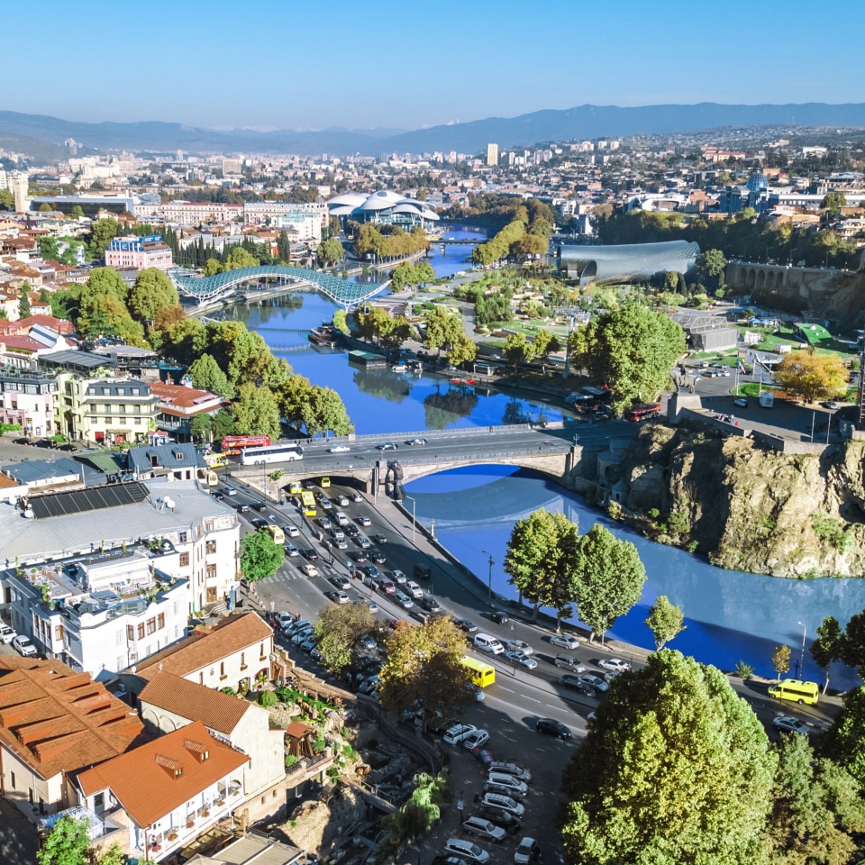 Kurztour zum Kasbek mit Eingehwanderung am Chaukhi-Massiv im Sno-Tal